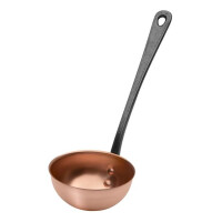 Kupferkelle mit Gusseisengriff